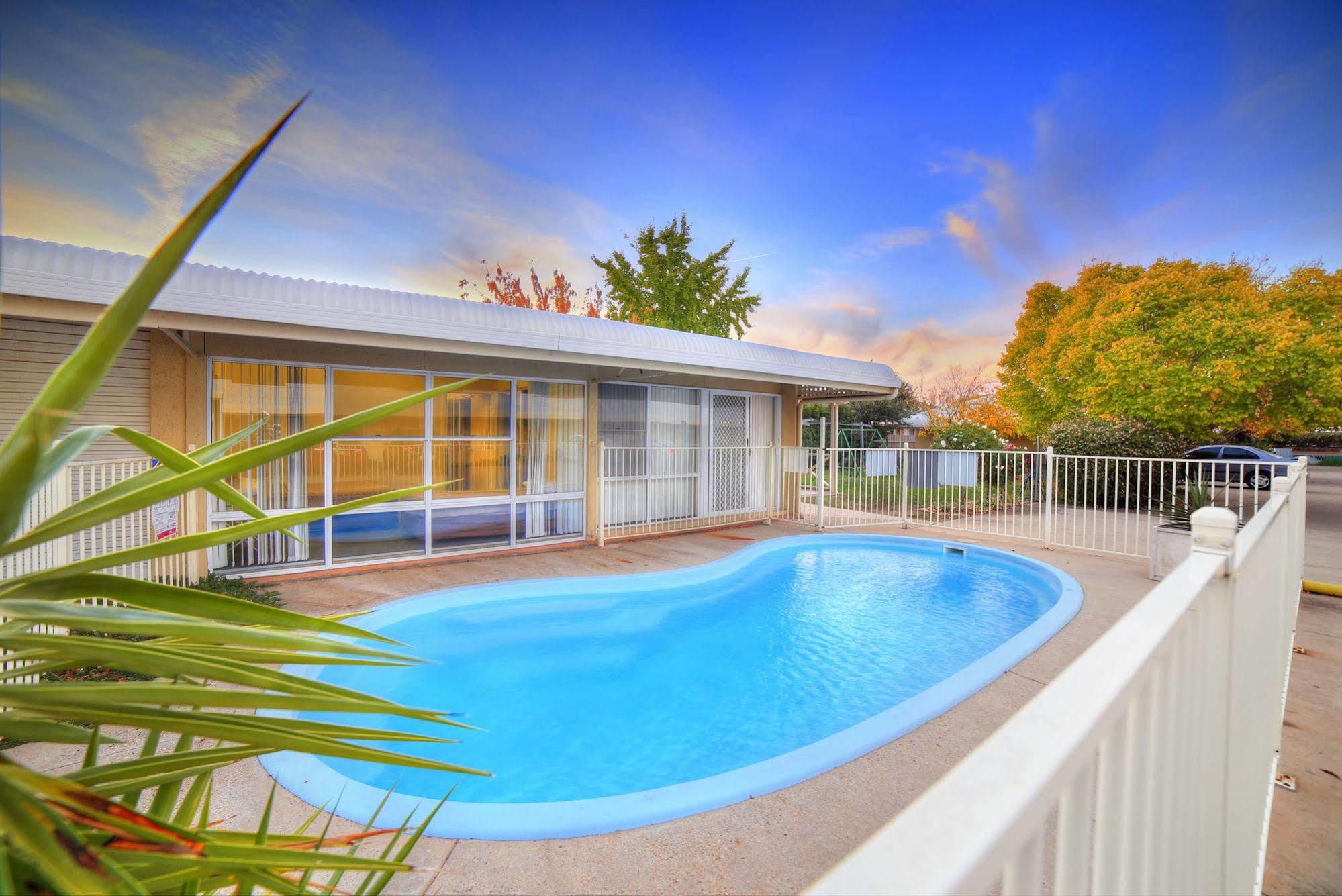 Boulevarde Motor Inn Wagga Wagga Zewnętrze zdjęcie